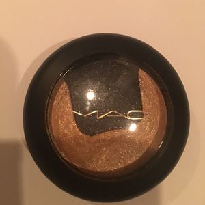 Mac Gilded Night Eyeshadow.